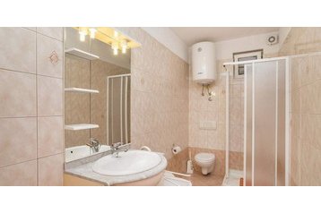 Croazia Privát Zambratija, Esterno